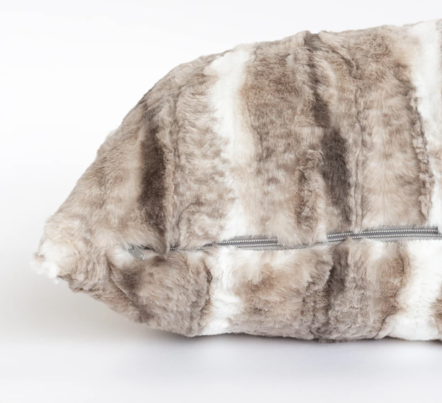 Wolf Pillow 22x22