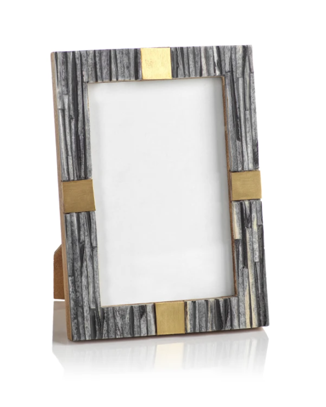 Ribbed Gray Bone Frame