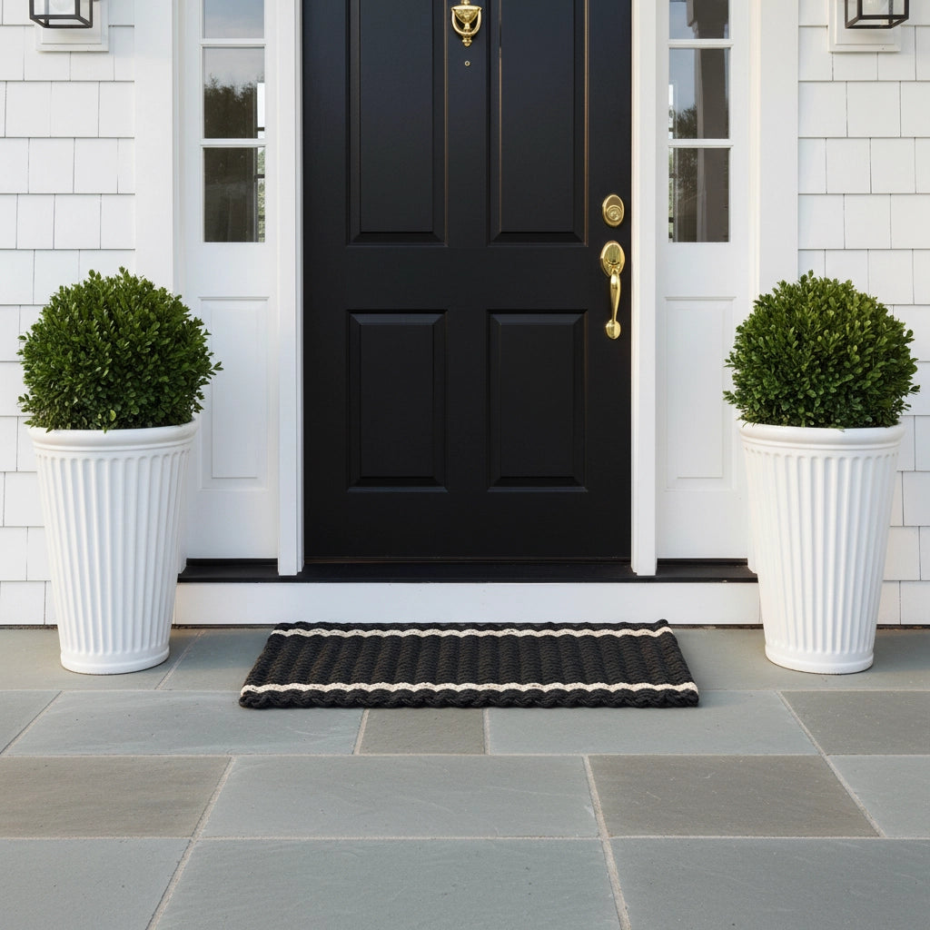 Lobster Rope Outdoor Doormat/Black & Light Tan Tailored Stripes