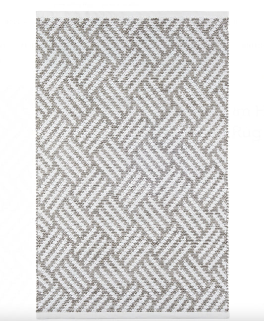 Crisscross Platinum In/Out Rug 5x8