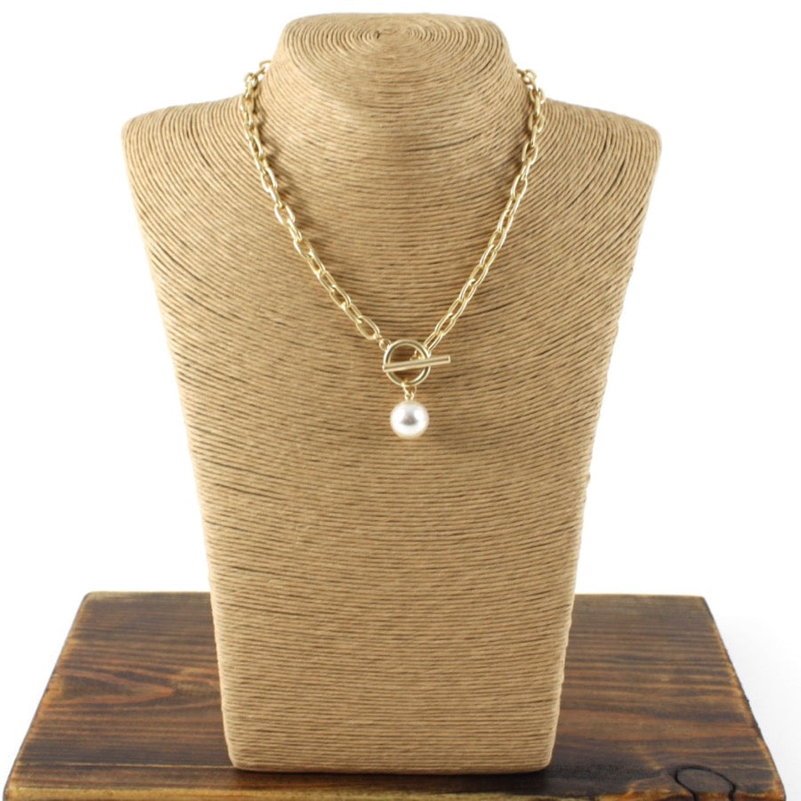 Gold Chain Necklace with Pearl